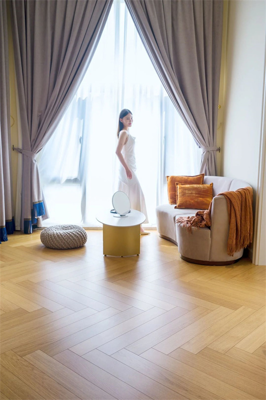 Room Tour|一線臨湖庭院，高階生活的藝術想象 image1