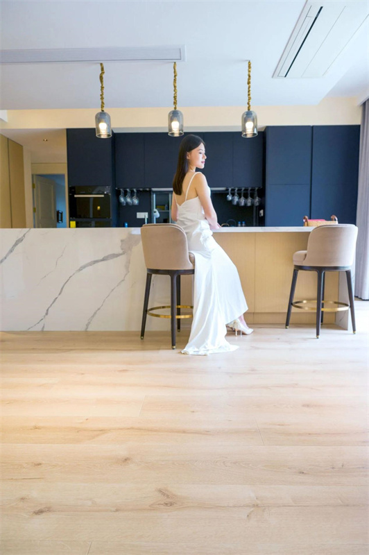 Room Tour|一線臨湖庭院，高階生活的藝術想象 image7