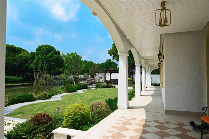 Room Tour|一線臨湖庭院，高階生活的藝術想象 image2