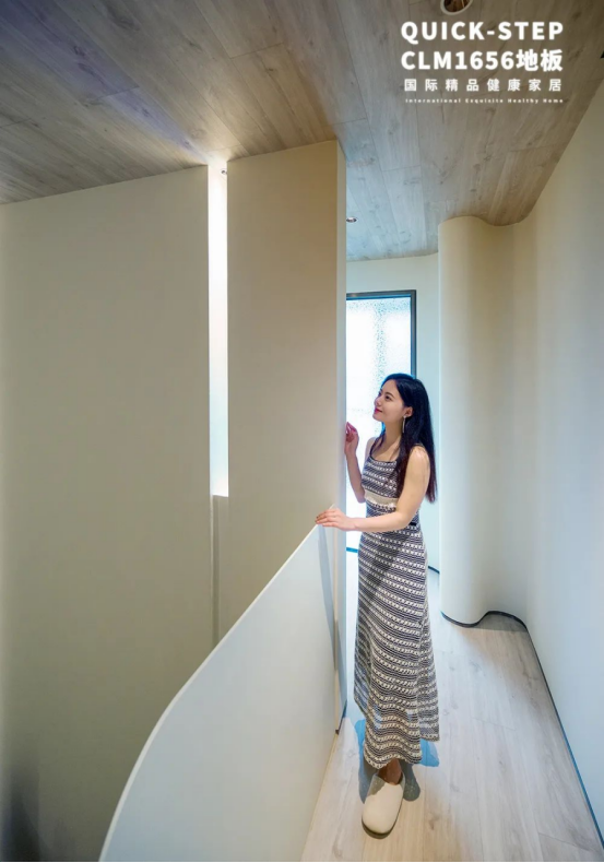 案例精選|地板上頂“材色”俱佳，拿捏空間的自洽感 image