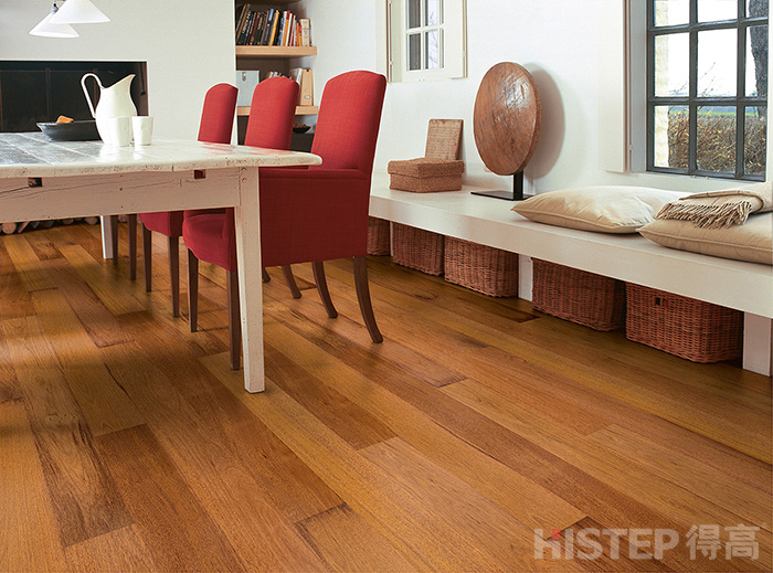 實木復(fù)合地板為什么選擇得高地板牌子？ 三層實木復(fù)合地板2